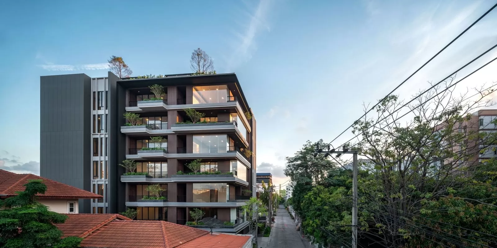 Thang máy giúp di chuyển thuận tiện giữa các không gian