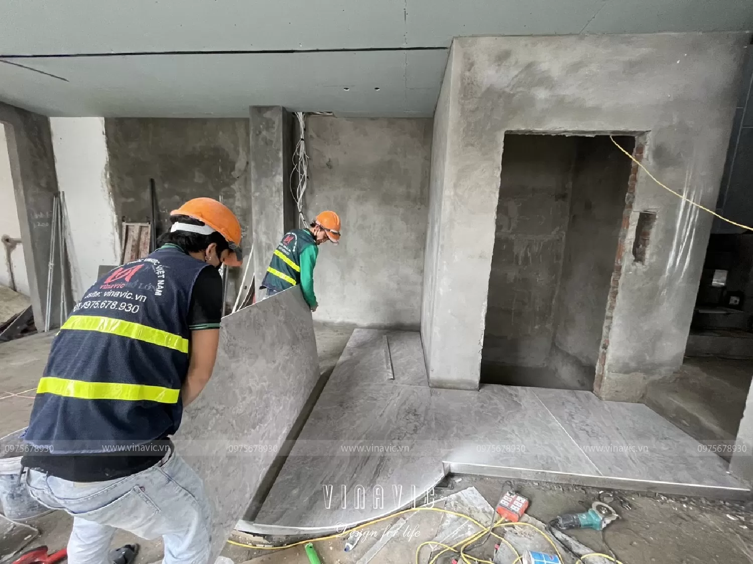 Đội ngũ kiến trúc sư, kỹ sư giám sát thi công nội thất chuyên nghiệp và giàu kinh nghiệm của Vinavic.