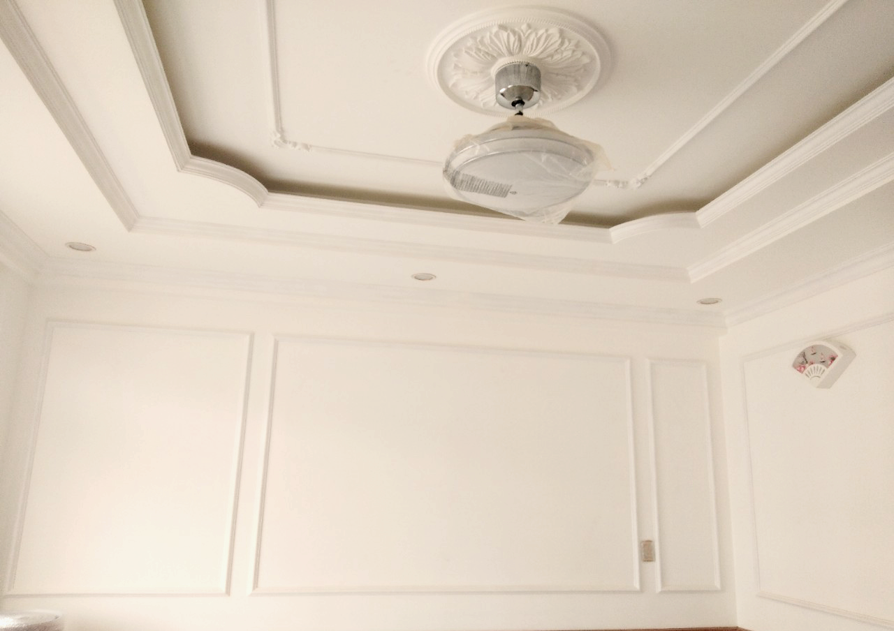 Phào cấp kín ở vị trí trần bê tông và trần thạch cao giao nhau