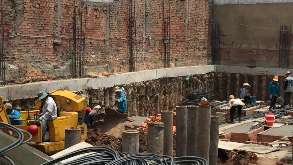 Sai sót trong quá trình thiết kế là một trong những nguyên nhân gây lệch dầm xây tường