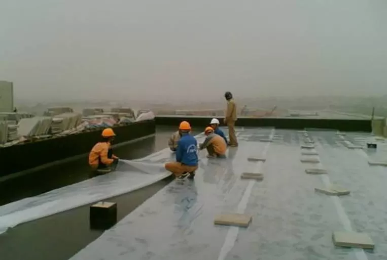 Che chắn bê tông mới đổ