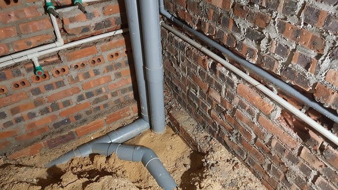 Vì vậy, việc kiểm tra hệ thống đường nước là rất cần thiết để đảm bảo an toàn cho công trình.