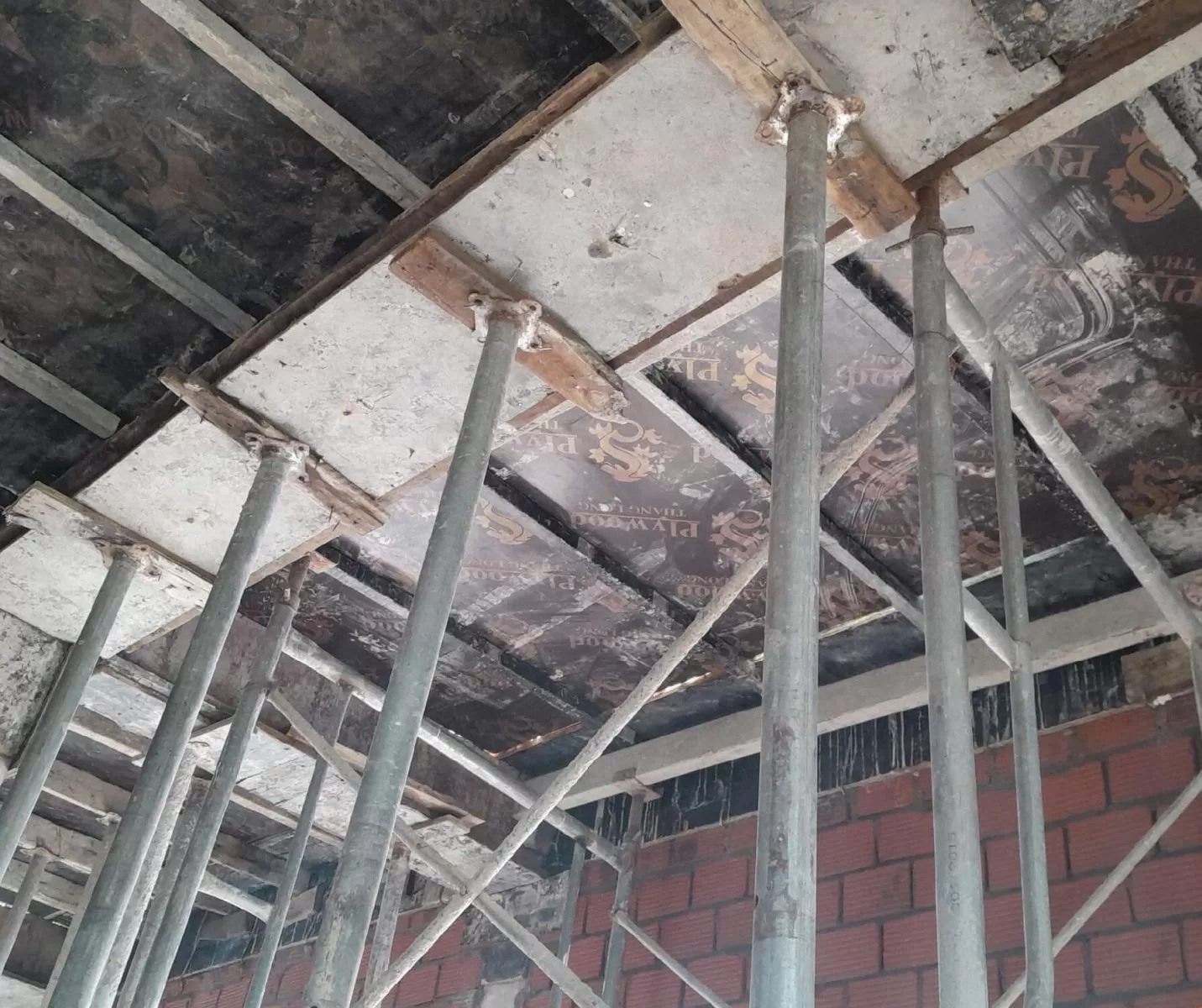 Thời gian tháo coppha sàn đúng tiêu chuẩn