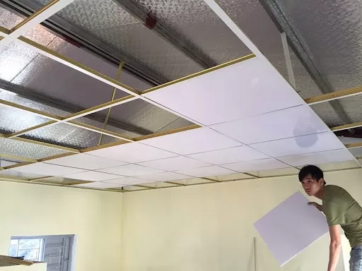 Làm trần thạch cao, trần nhựa cách nhiệt