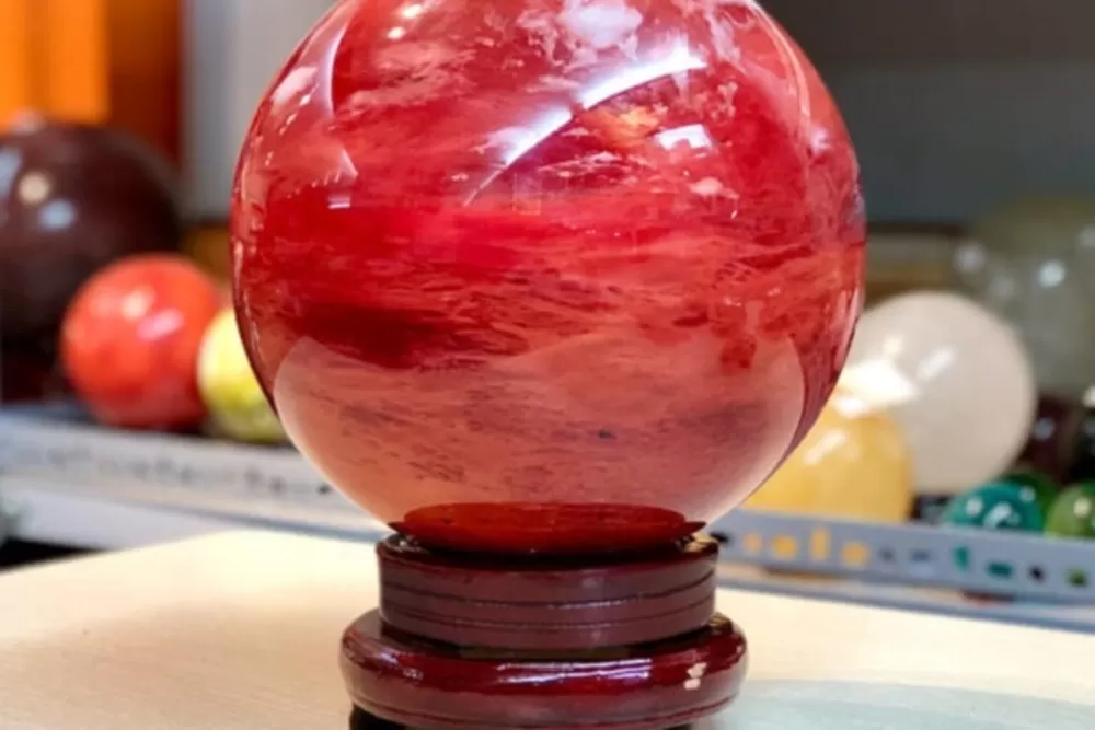 Đá phong thủy phòng khách cho người mệnh hỏa