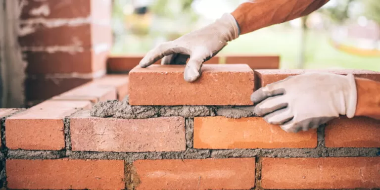 Cần trộn tỷ lệ xi măng cát xây tường để đảm bảo độ bền và tính chịu lực tốt của các công trình.