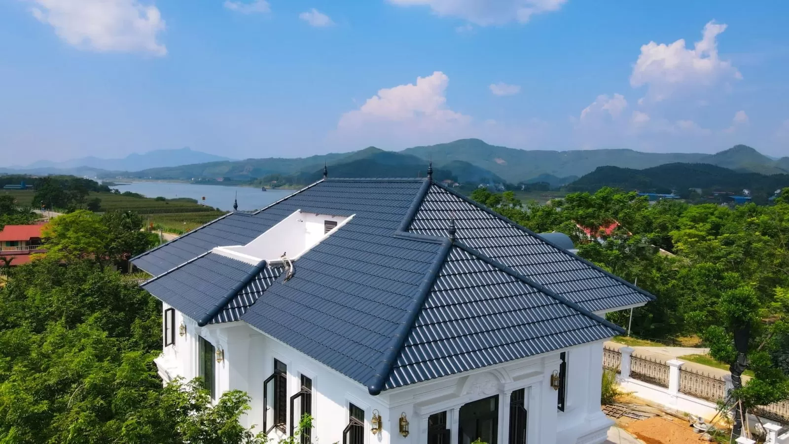 Hình ảnh mái nhật