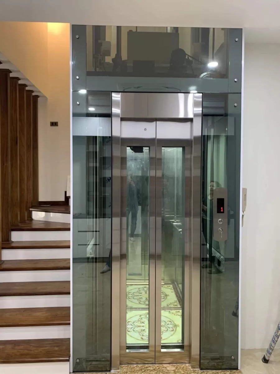 Hình ảnh thang máy kính cho nhà 6 tầng