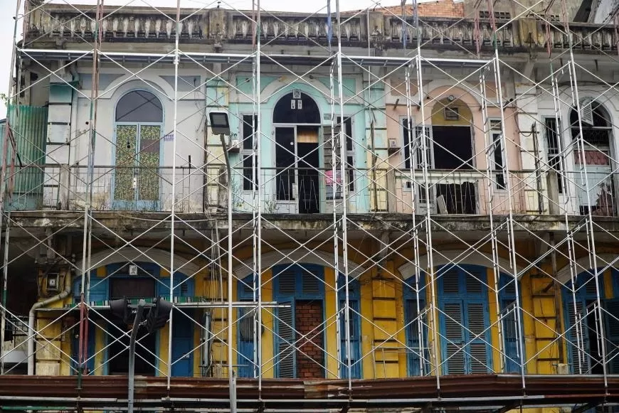 Hậu quả không ngờ khi tường nhà bị thấm ẩm