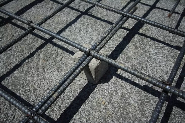 Bố trí thép sàn phi 10