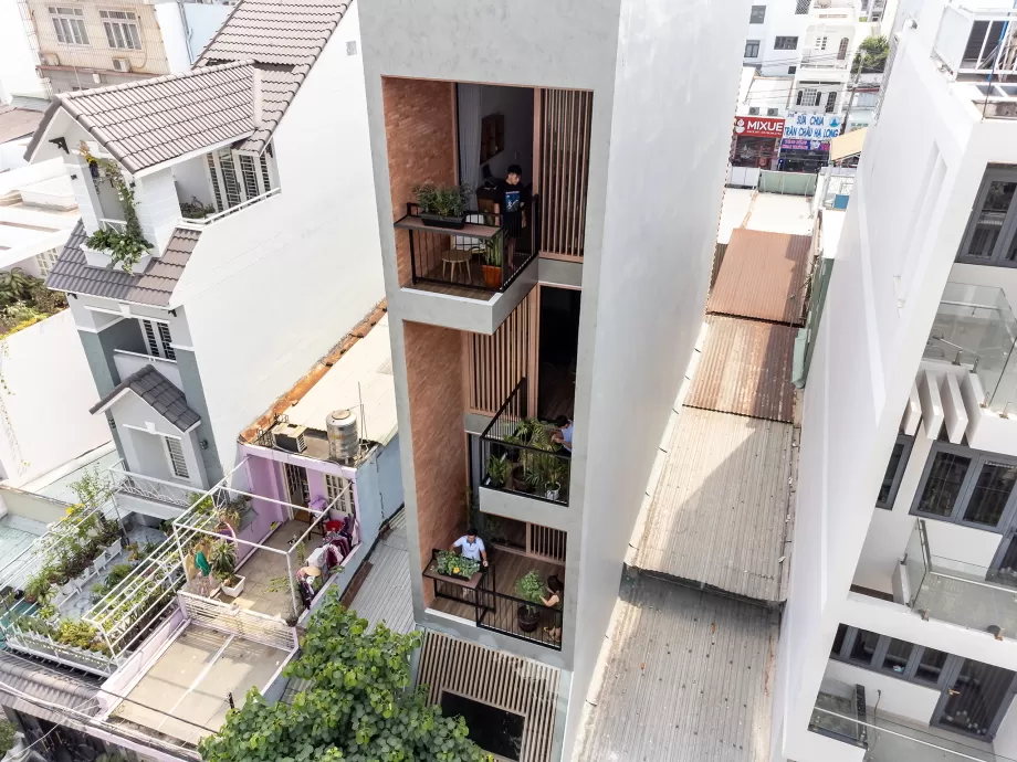 Xây nhà thấp hơn các nhà bên cạnh sẽ gây ra tình trạng thiếu ánh sáng tự nhiên