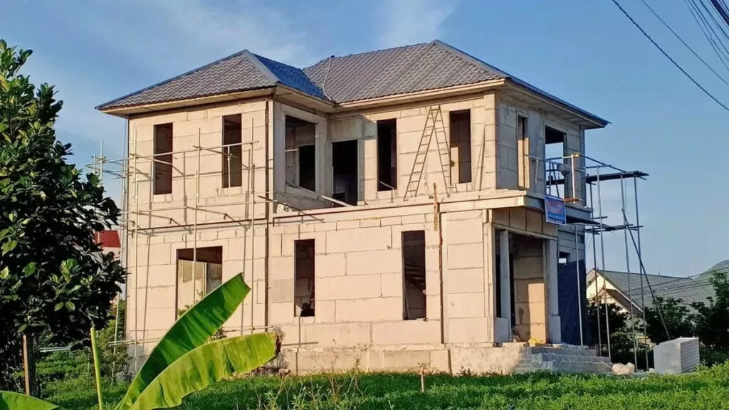 Xây nhà bằng gạch bê tông khí chưng áp