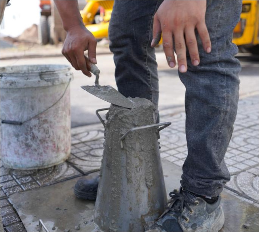 Tiêu chuẩn độ sụt bê tông tươi theo TCVN 7570:2006 yêu cầu phải phù hợp với loại bê tông và điều kiện thi công.