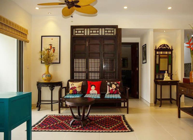 Phòng khách nhà phố cổ điển sang trọng và ấm cúng