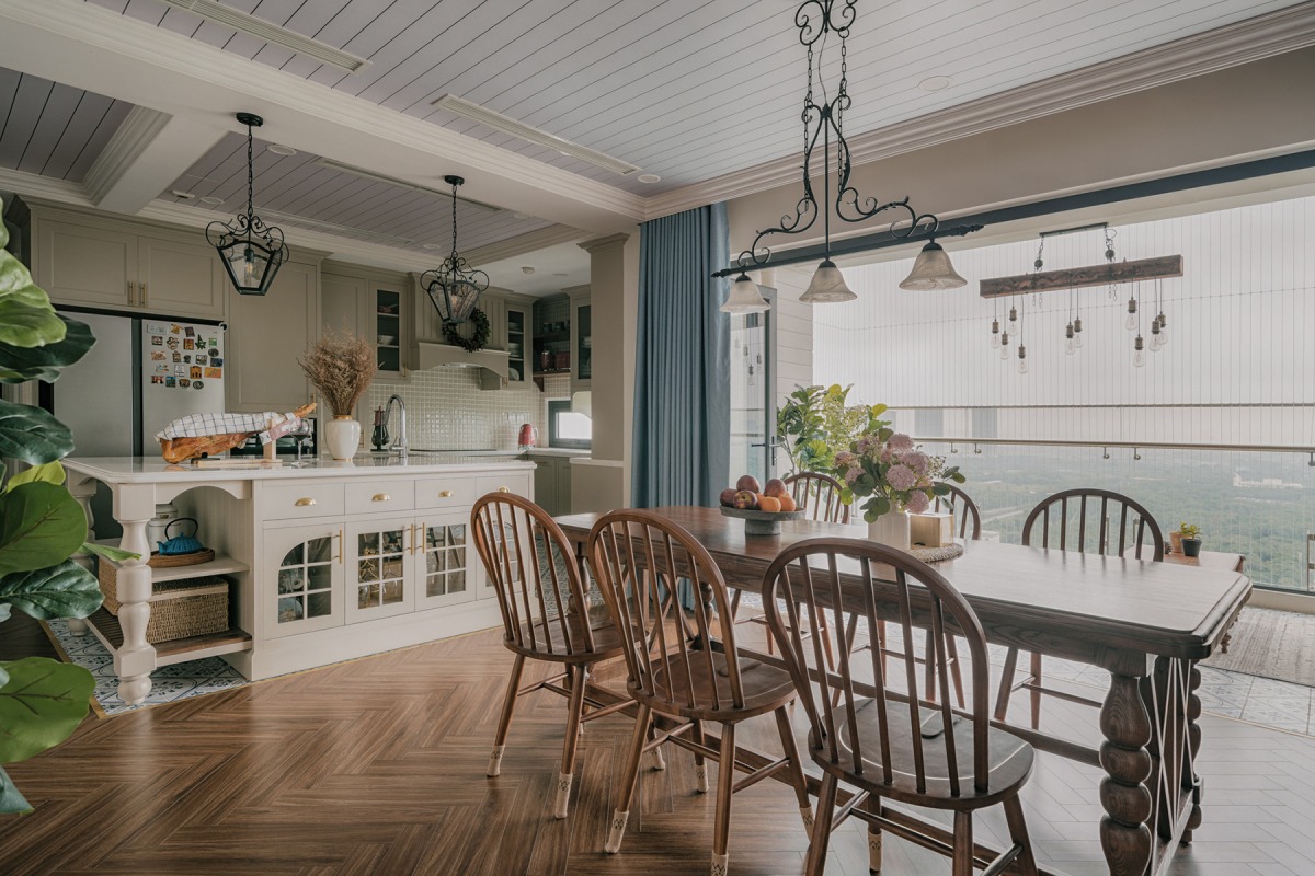 Phong cách country ưu tiên ánh sáng tự nhiên, sử dụng cửa sổ lớn
