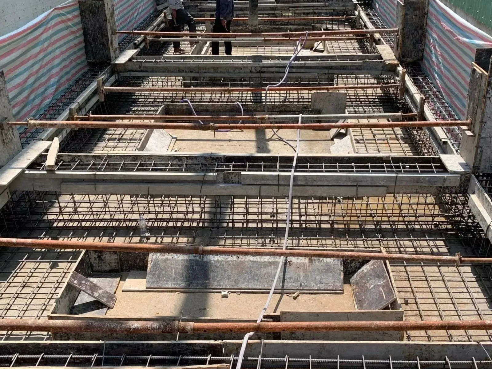 Tiêu chuẩn nghiệm thu ván khuôn dầm, sàn