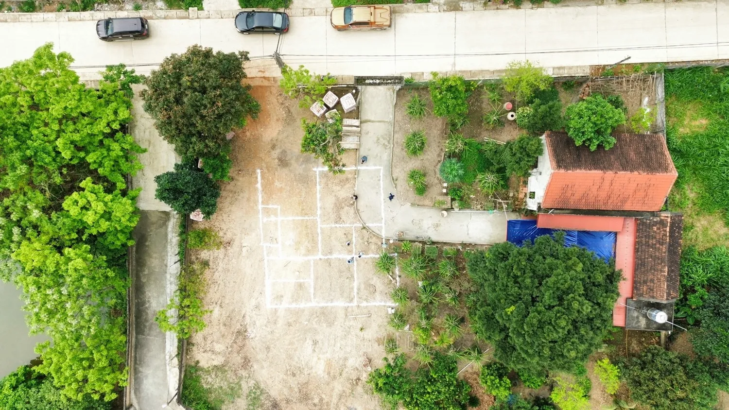 Chuẩn bị mốc và hiện trường