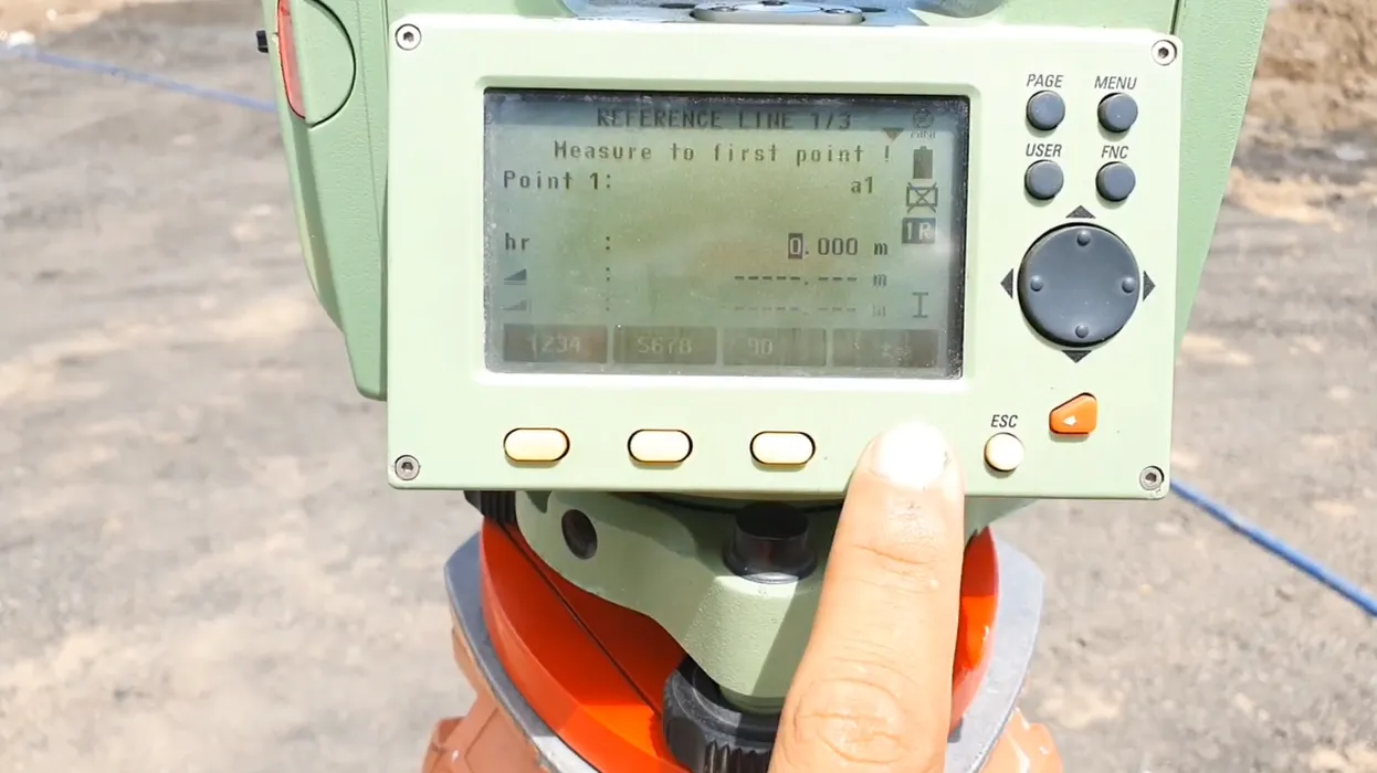 Giác móng bằng máy kinh vĩ