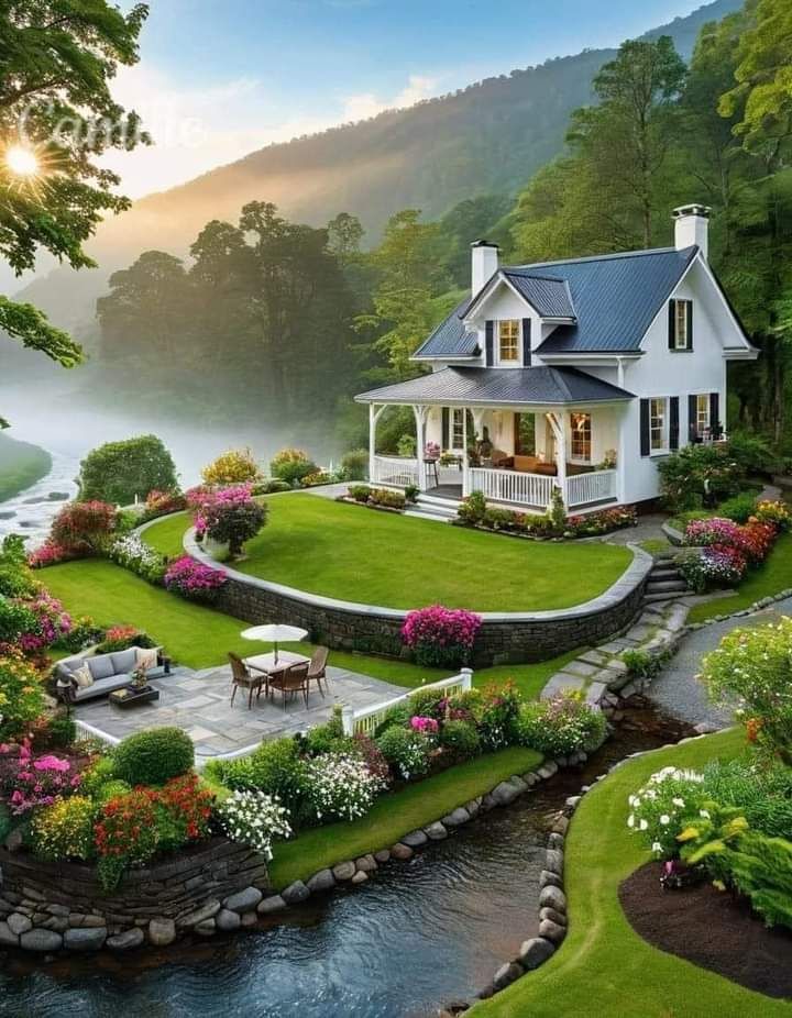 Khoảnh sân trước, nơi hoa nở mỗi sớm mai