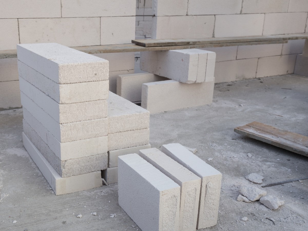 Báo giá gạch bê tông xây tường (Cập nhật mới nhất 2025)