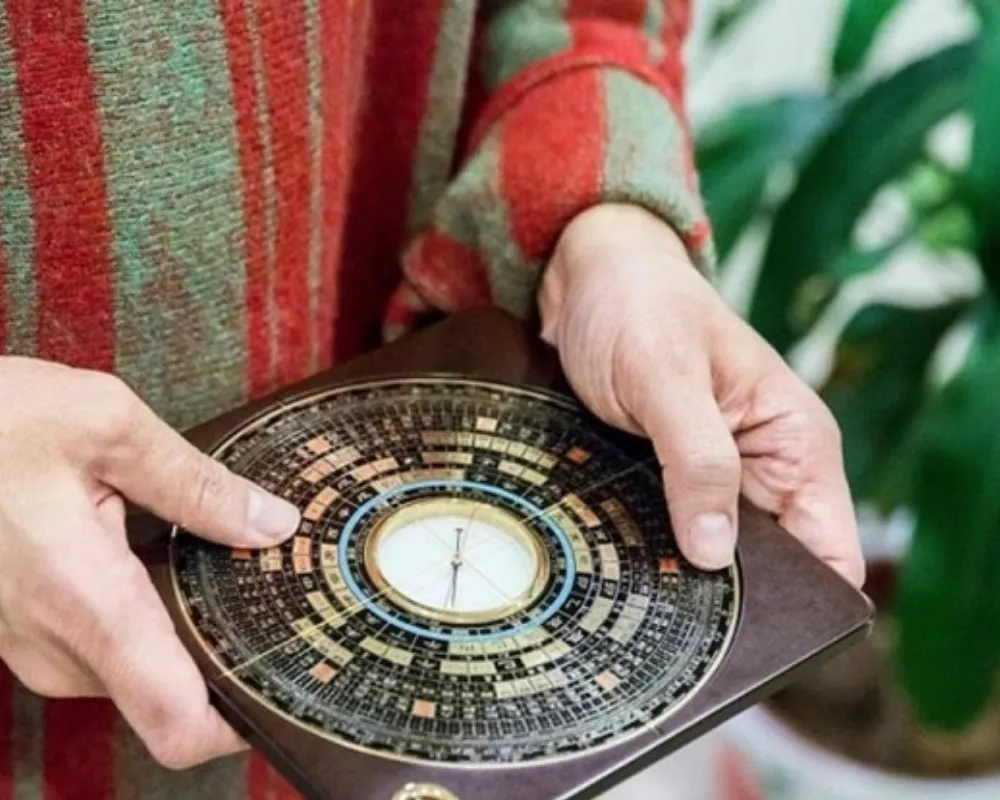 Hướng Tốt (Cát) Nữ Bính Thìn nên chọn