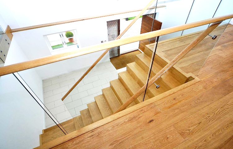 Mặt bậc cầu thang gỗ tự nhiên sồi