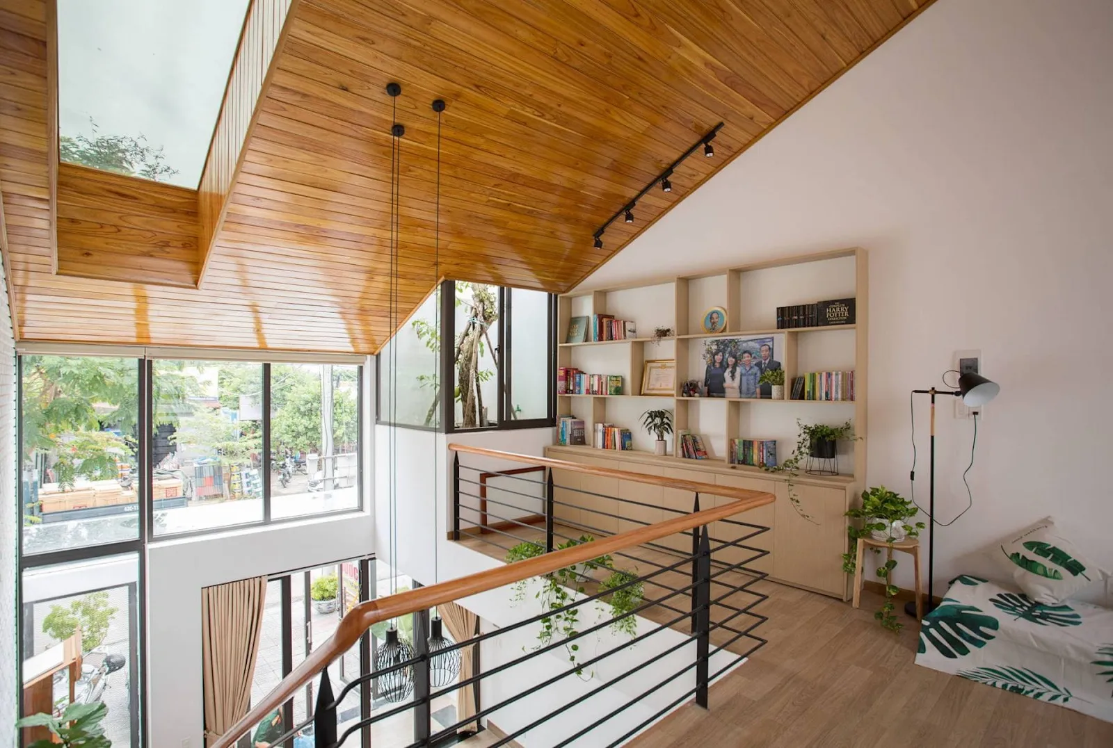 Tầng lửng nhỏ bố trí trên phòng khách, không bị tính là tầng riêng