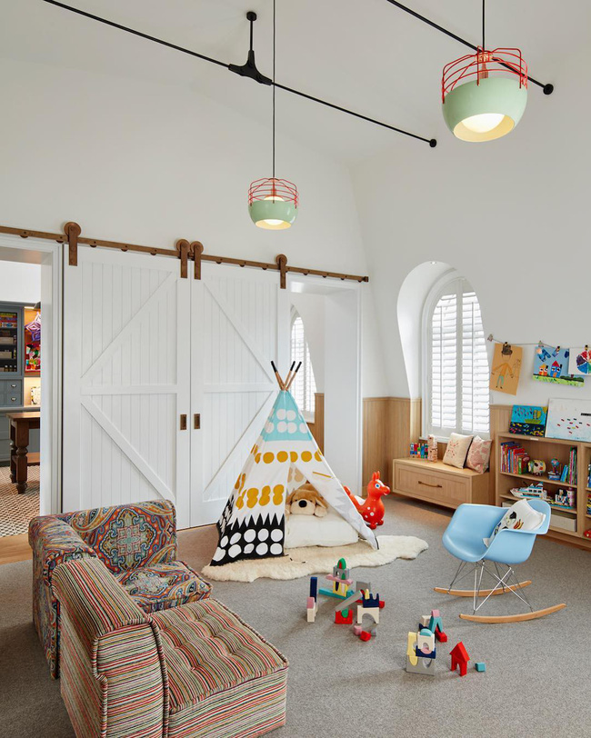 Tránh dùng quá nhiều màu rực gây rối mắt, giảm tập trung