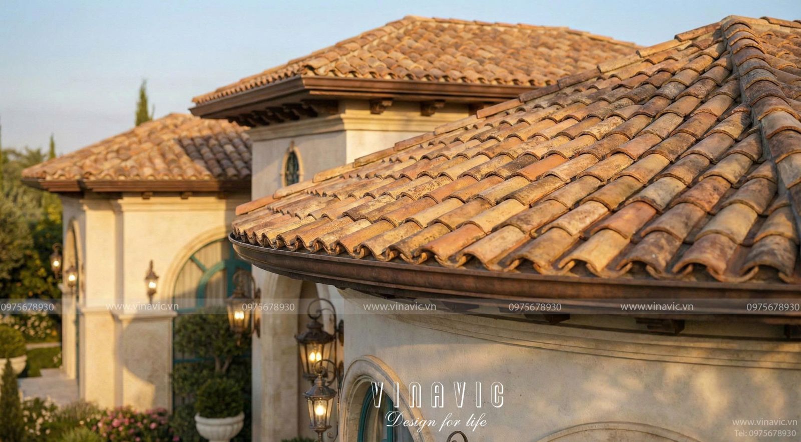 Chi tiết thiết kế mái ngói và hành lang thoáng đãng của mẫu Villa nghỉ dưỡng Vinavic BT2456