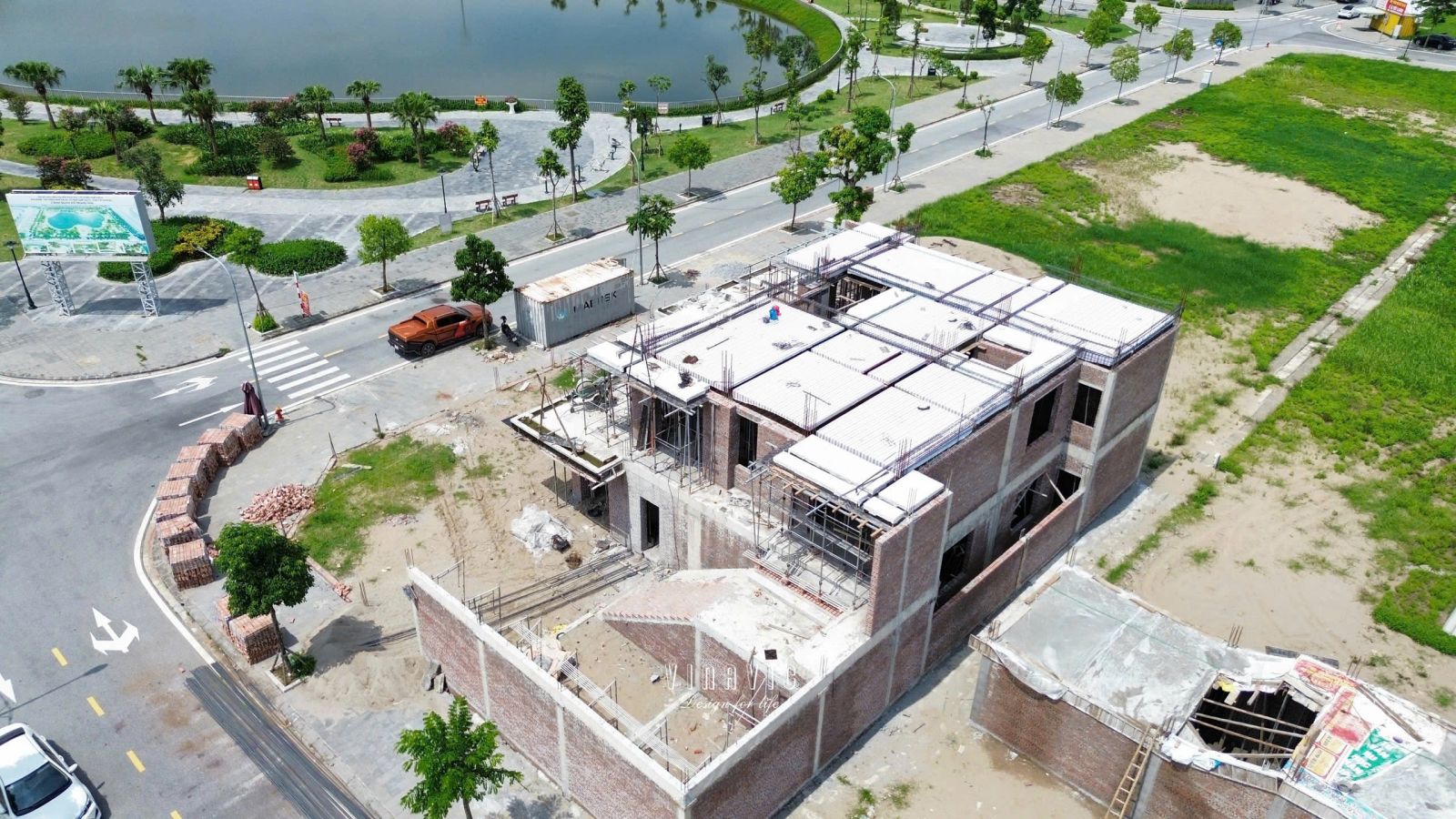 Mỗi giai đoạn đều góp phần tạo nên diện mạo hoàn chỉnh của biệt thự ngày hôm nay