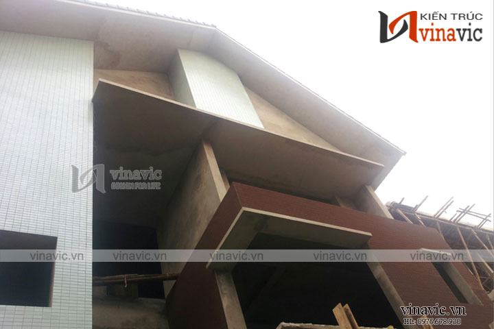 thi-cong-biet-thu-hien-dai-3-tang-doc-dao-TCBT1684 (3)