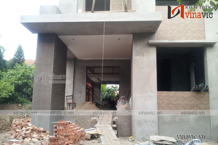 thi-cong-biet-thu-hien-dai-mai-thai-2-tang-ruoi-TCBT1620 (2)