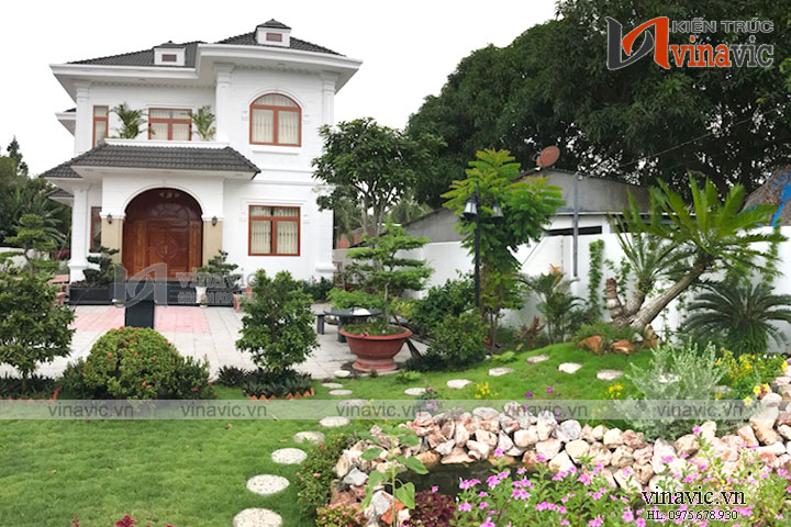 hoan-thien-mau-biet-thu-2-tang-tan-co-dien-dep-TCBT1826 (5)