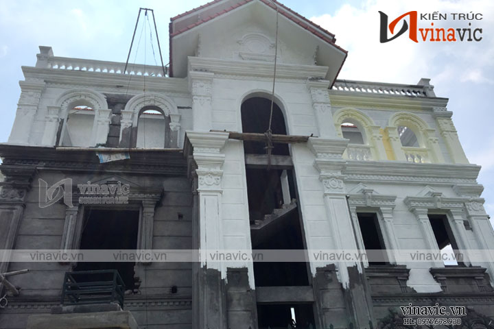 thi-cong-biet-thu-co-dien-3-tang-dang-cap-TCBT1652 (2)