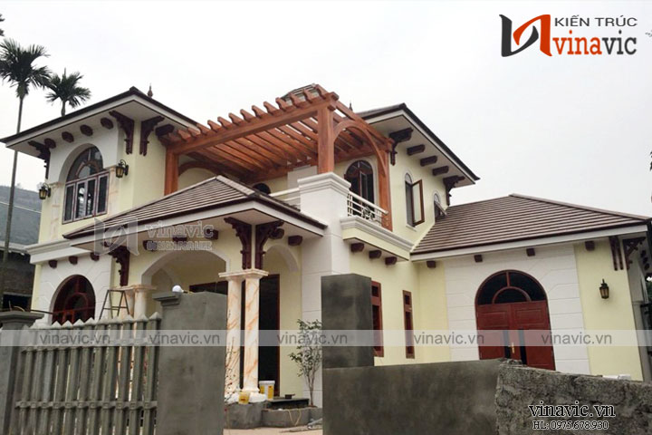 thi-cong-mau-biet-thu-2-tang-tan-co-dien-TCBT1680 (2)