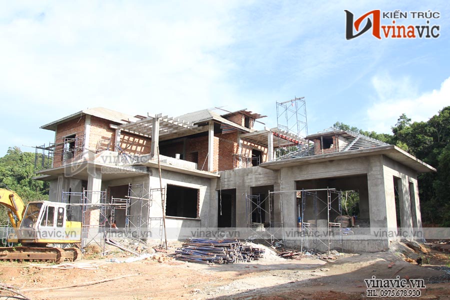 hoan-thien-mau-nha-biet-thu-dep-2-tang-hien-dai-TCbt1802 (2)