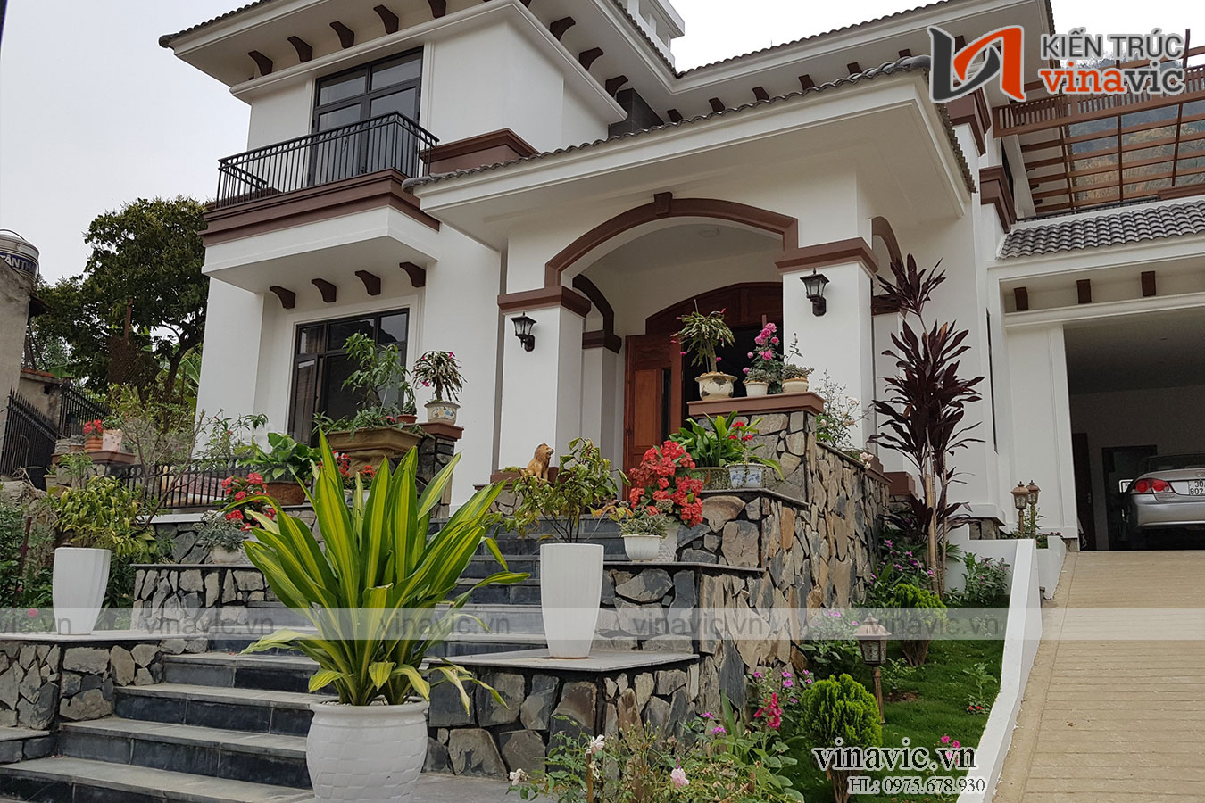 Thi công trọn gói chìa khóa trao tay biệt thự 2 tầng ở Bản Cọ- Sơn La HT2001